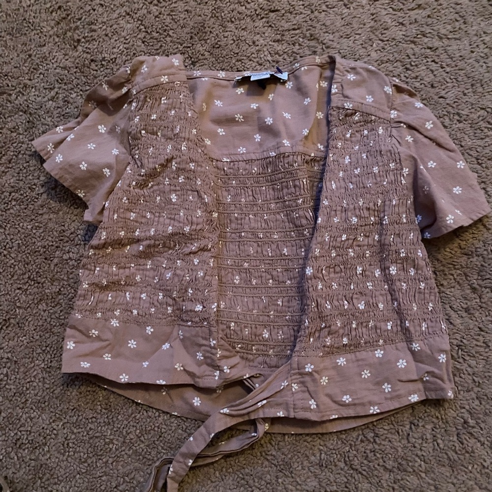 NWOT American Eagle Outfitters Tan Floral Crop Top
